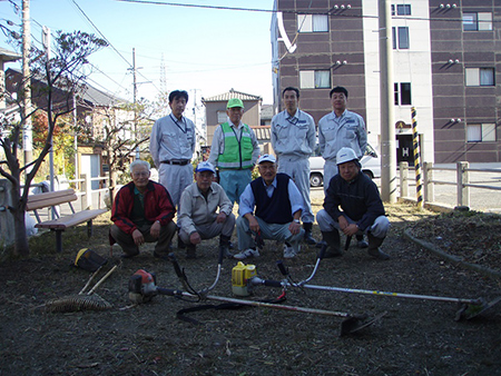 除草作業の様子