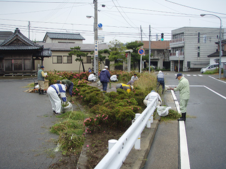 除草作業の様子